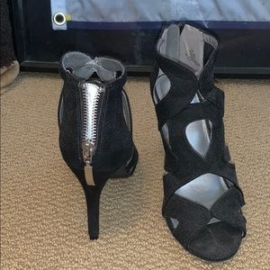 High heel black shoes
